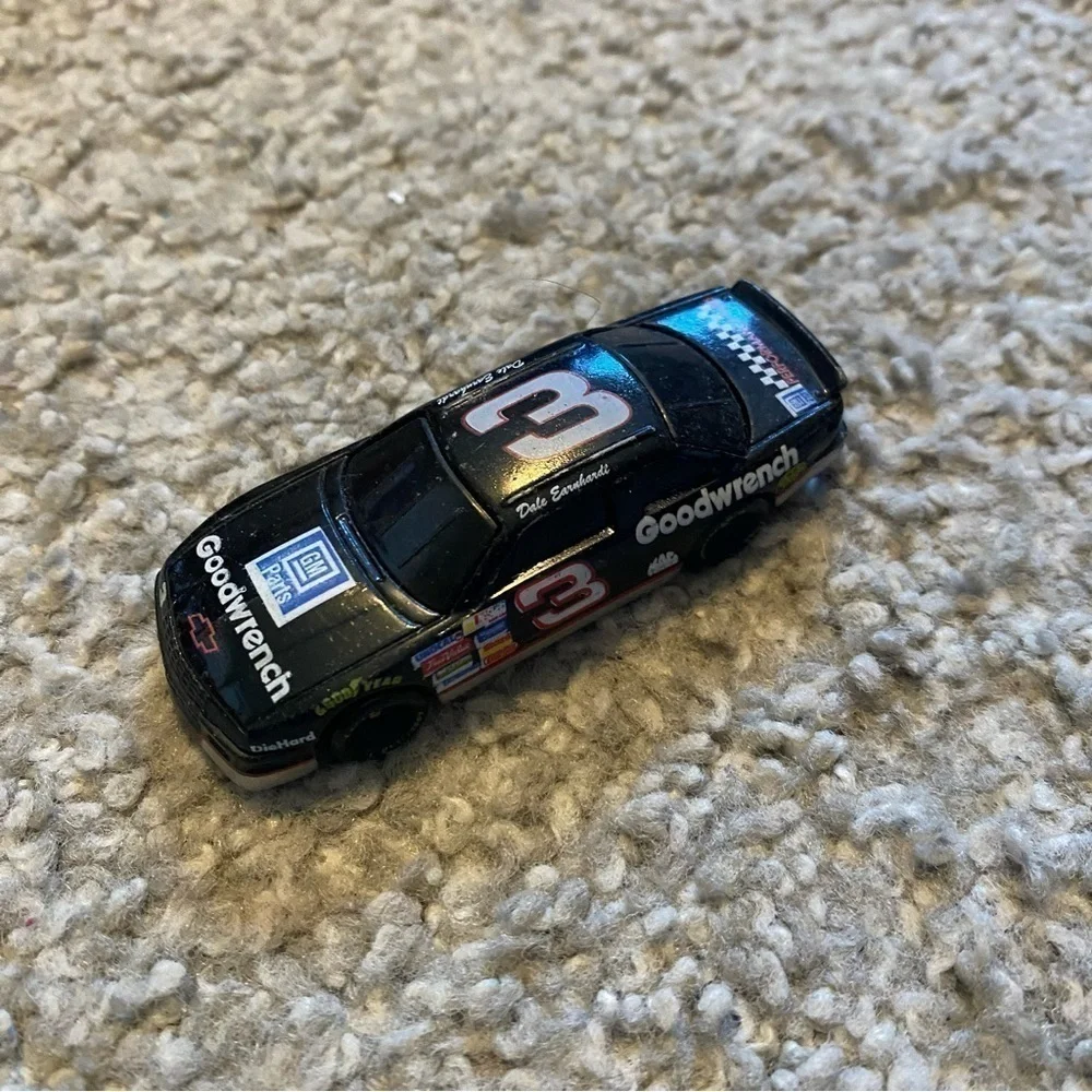 Vintage Dale Earnhardt Small Metal Car Toy 1991 Black